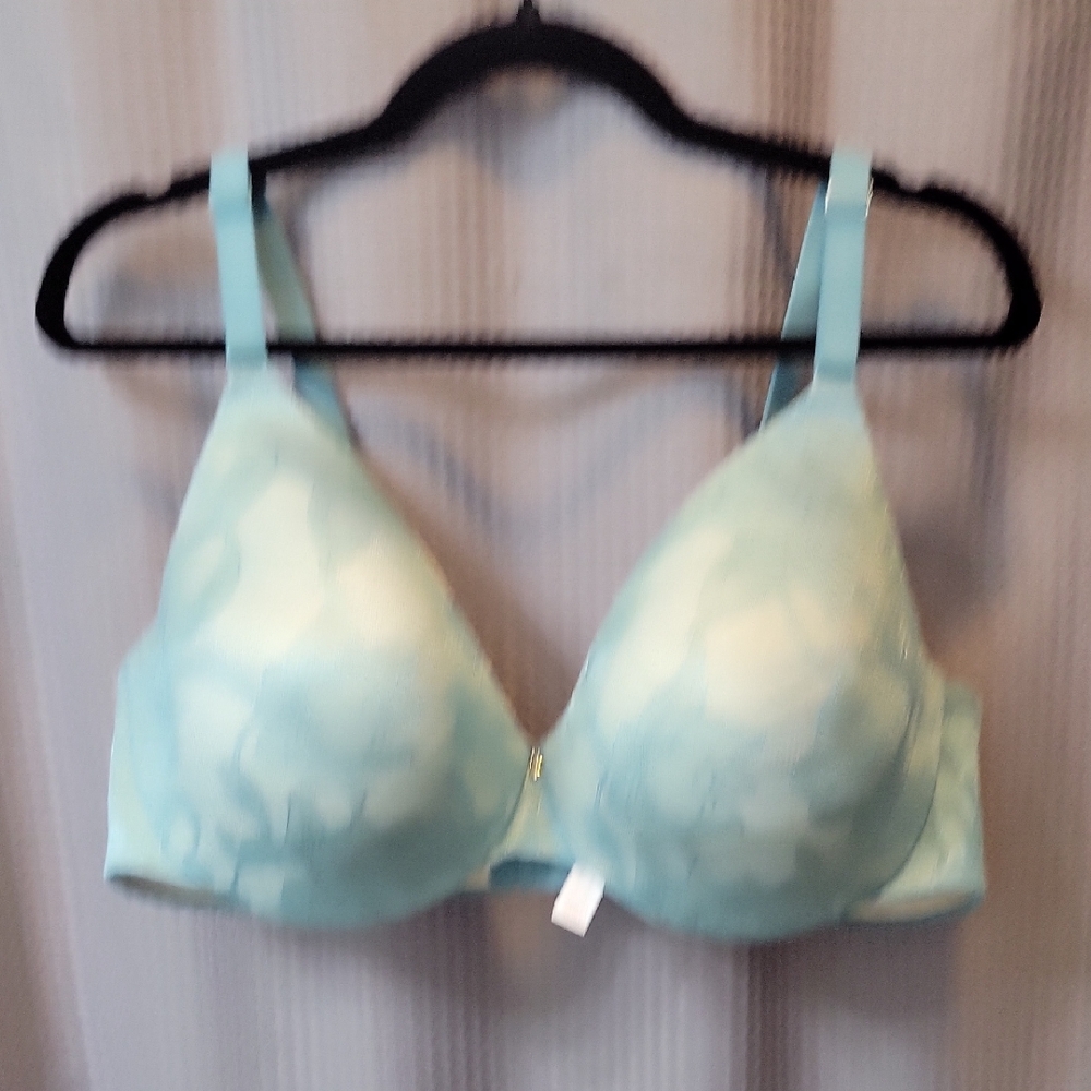 Cacique Lightly Lined Full Coverage Lace Overlay Size 42D